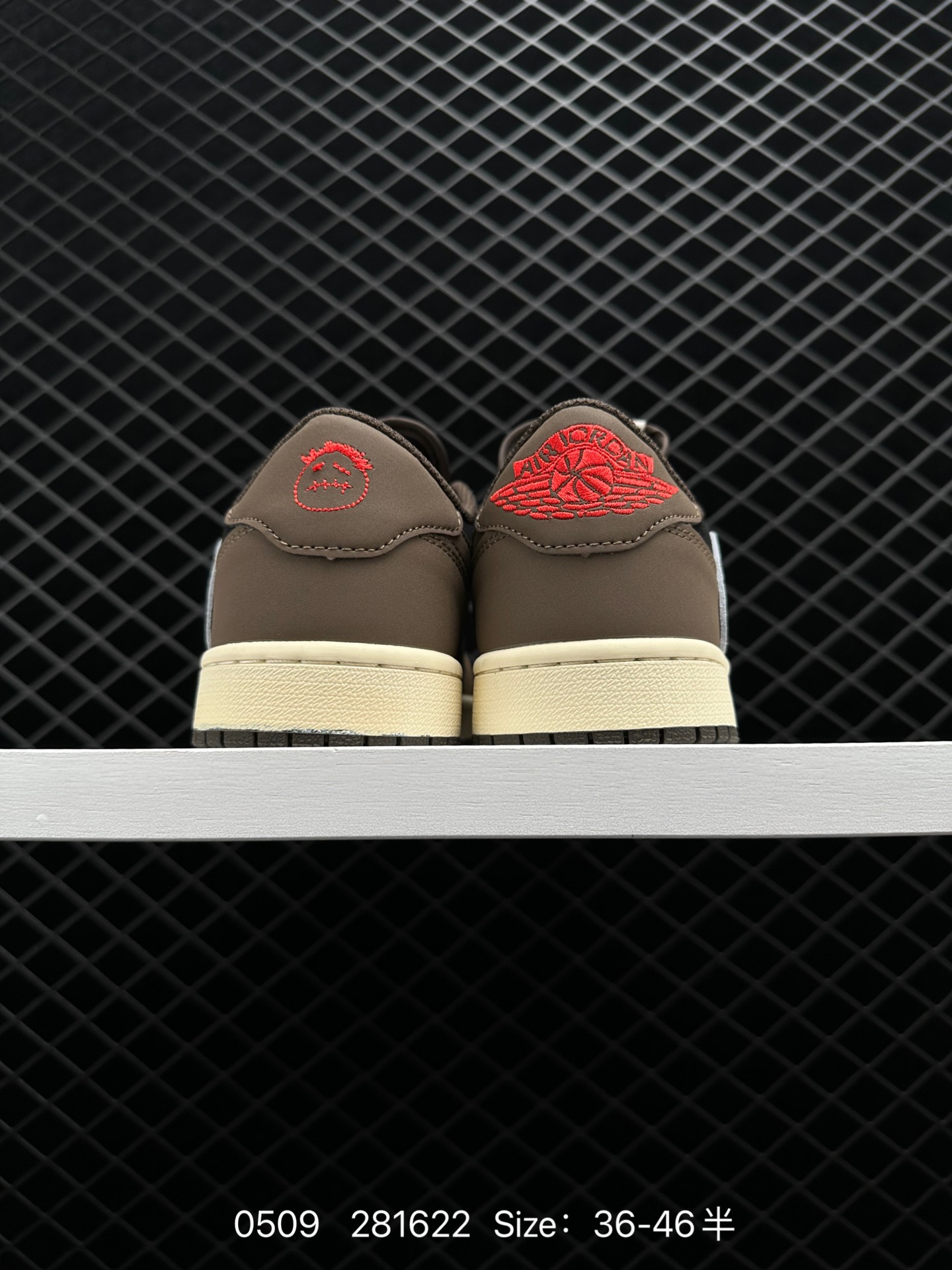 NIKE  Air Jordan 1 Low